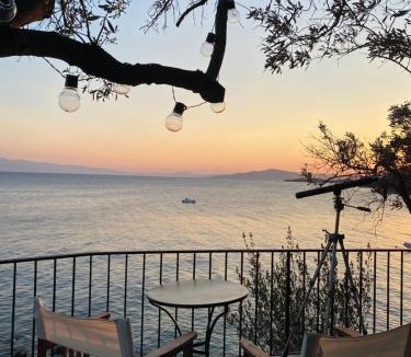 Kato Gatzea House | Sunset of Pelion
