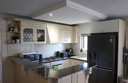 Glenelg Apartment | Sunsets at Glenelg - entire 3 bedroom apartmentn