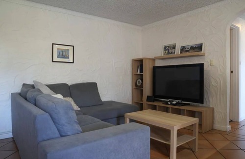 Glenelg Apartment | Sunsets at Glenelg - entire 3 bedroom apartmentn