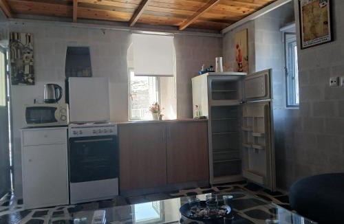 Vamvaka Apartment | SUNSHINE