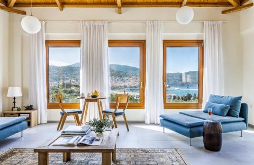 Skopelos Town Villa | Sunshine Pool Villa