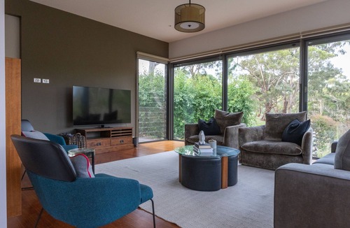 Hepburn House | Superb hilltop designer home with panoramic views in Hepburn.