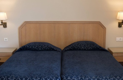 Ilisia Apartment | Superb serviced flat for 4 in the heart of Athens with view