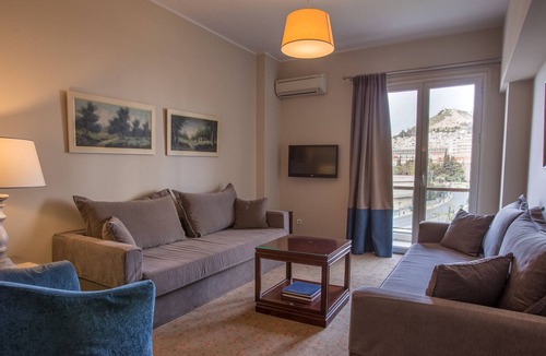 Ilisia Apartment | Superb serviced flat for 6 in the heart of Athens with view of Lycabettus Hill