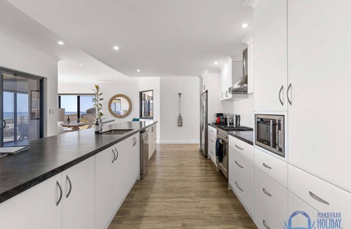 Dawesville House | Superb spacious 4BR beach front holiday home