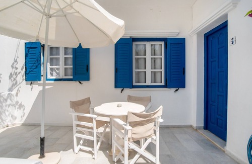 Mikri Vigla Apartment | Superior Ground Floor 1-Bedroom Apartment with Garden View