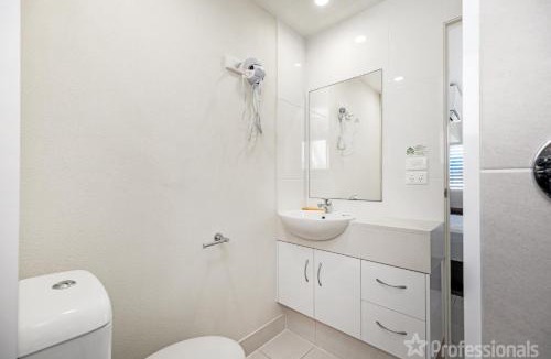 Emu Park Apartment | Superior Studio 17 Endeavour