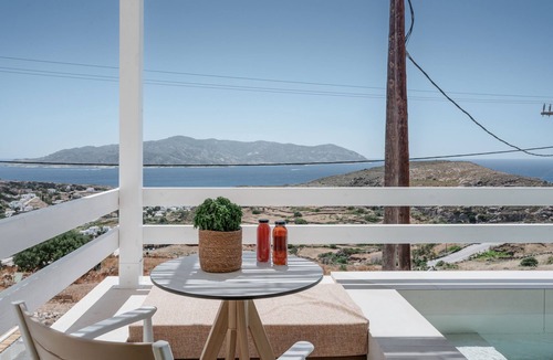 Psathi House | Superior Suite with Private Pool and Seaview