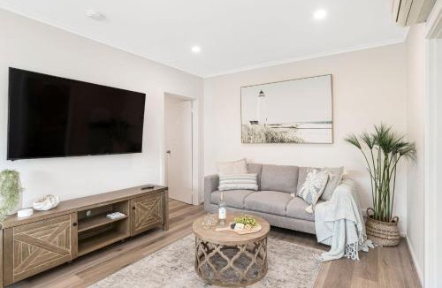 Semaphore House | Sur La Mer Semaphore