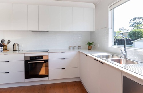 Mollymook House | Surf & Turf Retreat in Mollymook
