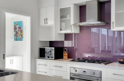 Warrnambool House | Surf Villa - Situated just down from Warrnambool's famous Thunder Point