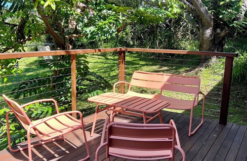 Nambucca Heads House | Surfers shack - peaceful & minutes walk to the beach in stunning Nambucca