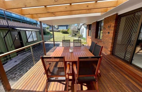 Kioloa House | Surfside Summary: Abs