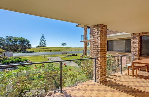 Forster Apartment | Surfspray 2 - Pebbly Beach