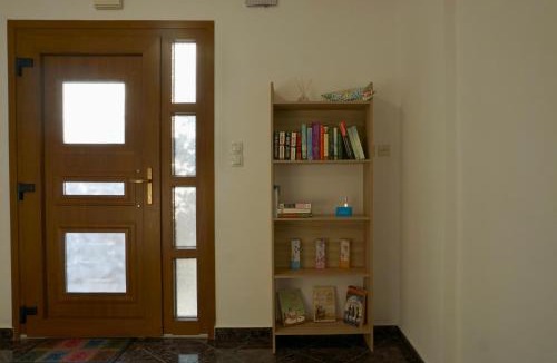 Karpenisi Apartment | Svala Beach House