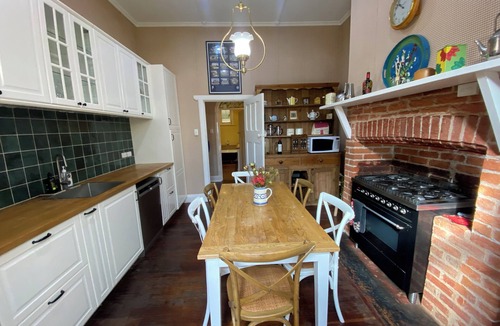 Stanley Flat Cottage | SWEET BRIAR IN THE VINES - CLARE