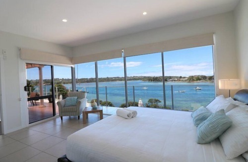 Merimbula Cabin | Sybella - 6 Bedroom Option incredible views and a pool