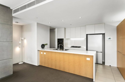 Sydney Apartment | Sydney - PYRM2 - Distillery Drive - Stylish 2BR + Study with Pool Gym Near Darling Harbour The Star Casino