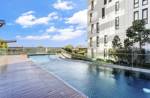 Sydney Apartment | Sydney - PYRM2 - Distillery Drive - Stylish 2BR + Study with Pool Gym Near Darling Harbour The Star Casino