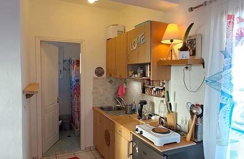 Megas Gialos House | Syros Mandala Studio-Love Apartment with Wi-Fi and Air Conditioning