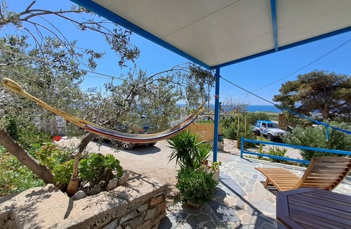 Megas Gialos House | Syros Mandala Studio-Zen Apartment with Wi-Fi and Air Conditioning