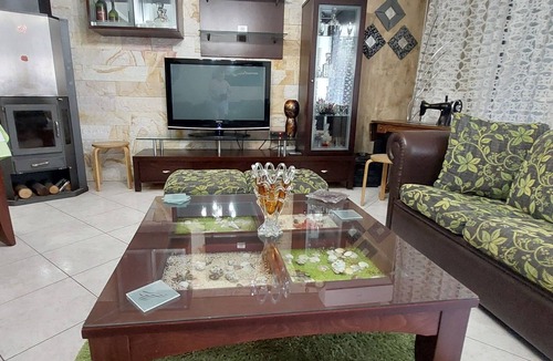 Delta Apartment | t Elegant & Comfy Apartment FoFi