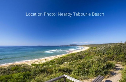 Lake Tabourie Hotel | Tabourie Lake Motor Inn