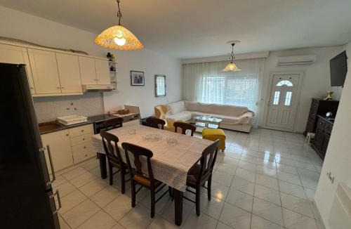 Nea Iraklitsa Apartment | Takis Apartment