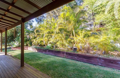 Elizabeth Beach House | Tallowood - Pacific Palms Holidays