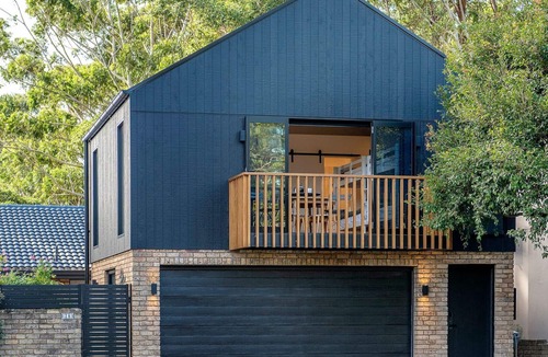 Narrawallee Apartment | Tallwood Canopy - overlooking Narrawallee Beach!