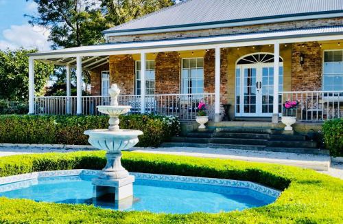 Rowella House | Tamar Valley Wine Route - Pointe Rapidé Estate & Vineyard