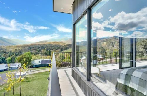 Merrijig House | Tanderra 180 - Meaning "Resting Place" - Sleeps 12