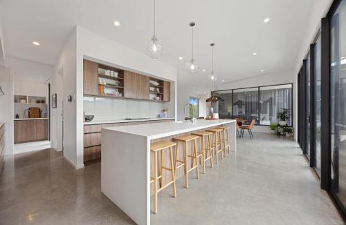 Merrijig House | Tanderra 180 - Meaning "Resting Place" - Sleeps 12