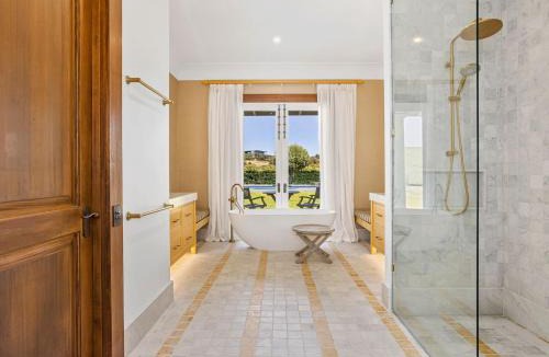 Portsea House | Tara fully fenced pool and pest control done regularly and can be done before booking