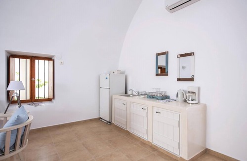 Exo Gonia Villa | Tasteful Santorini Villa | Anthea Residence | 1 Bedroom | Charming Interior &.