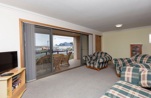 Tea Gardens House | Tea Gardens Waterfront