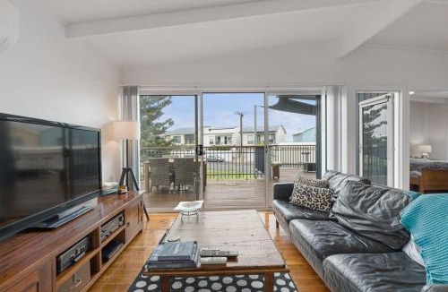 Goolwa South House | Tee and Tide Retreat - Linen Included