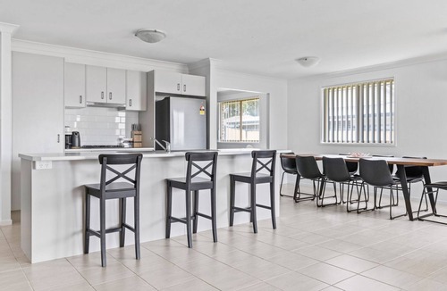 Cessnock House | Tempranillo Guesthouse Fire Pit Among the Vineyard