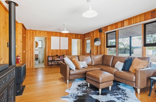 Bakers Beach Cabin | Ten Fifty Bakers - Off grid Wilderness Retreat (30 minutes from town)