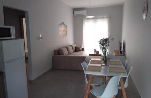Paralia Vergas House | THALASSA ALMYROS APARTMENTS