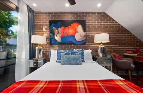 Petersham House | The Art Haus - Retro-Chic Hideaway near Local Gems