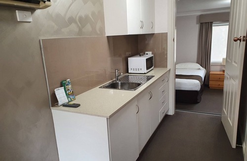 Nemingha Hotel | The Aston Motel - Tamworth