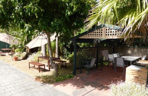 Balnarring Hotel | The Balnarring Motel