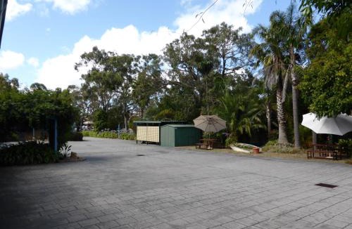 Balnarring Hotel | The Balnarring Motel