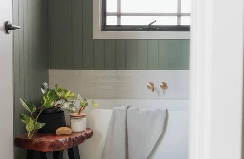 Sandy Creek Bed & Breakfast | The Barn - On Cockatoo Lane