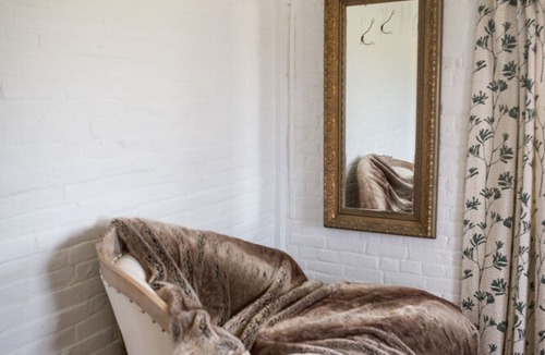 Paterson Bed & Breakfast | The Barracks Tocal