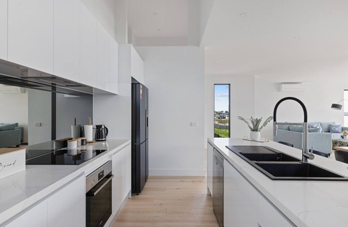 San Remo House | The Bay View San Remo by Ready Set Stay