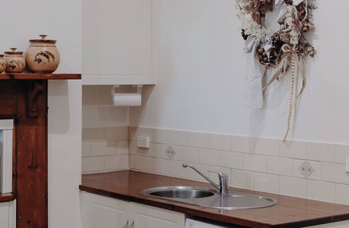 Port Macdonnell House | The Beach House at Port McDonnell foreshore