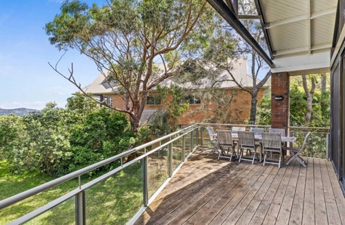 Hawks Nest House | The Beach House - Winda Woppa