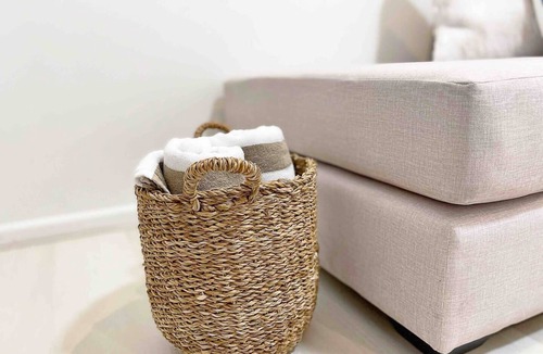 Towradgi Apartment | The Beach Pad | Renovated 1BR Steps from Towradgi